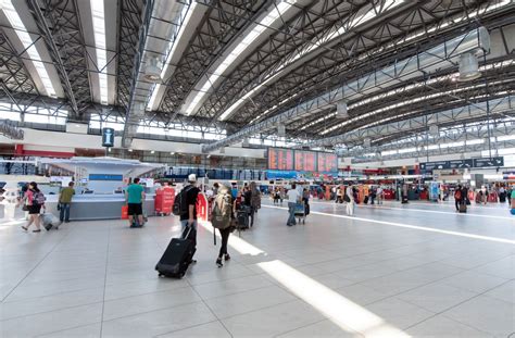 Terminály Letiště Praha a pravidla tekutin