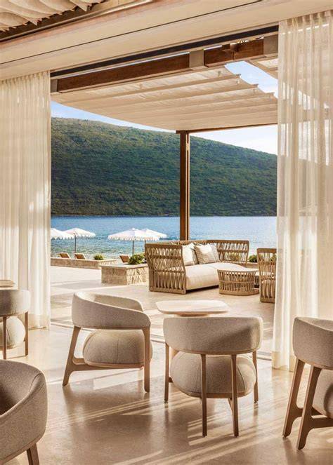 Plážový bar u chorvatského resortu