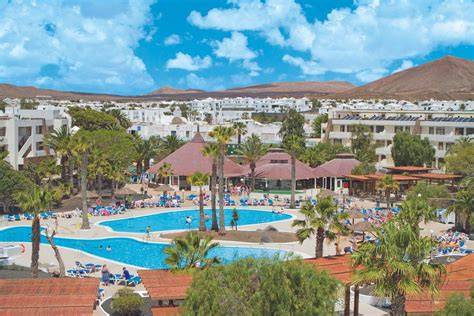 Pláž a hotelový resort Kanárské ostrovy