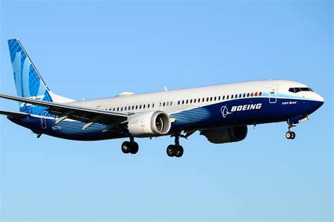 Boeing 737 MAX na letištní ploše