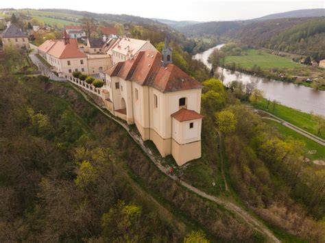 zámek Nižbor nad Berounkou