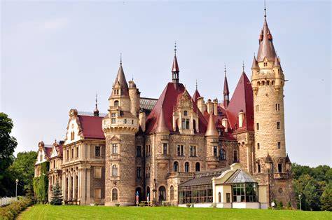 Zámek Moszna pohádková architektura park