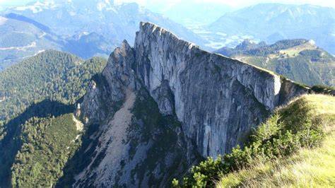 Panoramatický pohled na alpské štíty