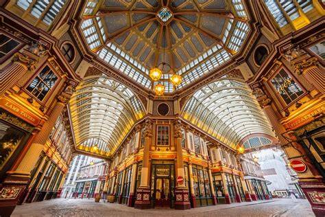 Příčná ulice a Leadenhall Market