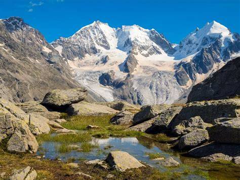Horské středisko Saas Fee ve Walliských Alpách