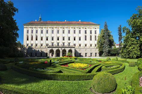 Arcibiskupský zámek a zahrady v Kroměříži