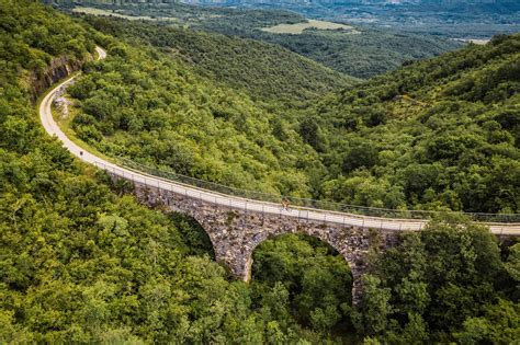 Parenzana tunely viadukty Istrie