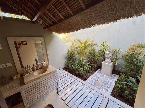 bungalovy v tropické zahradě na Bali