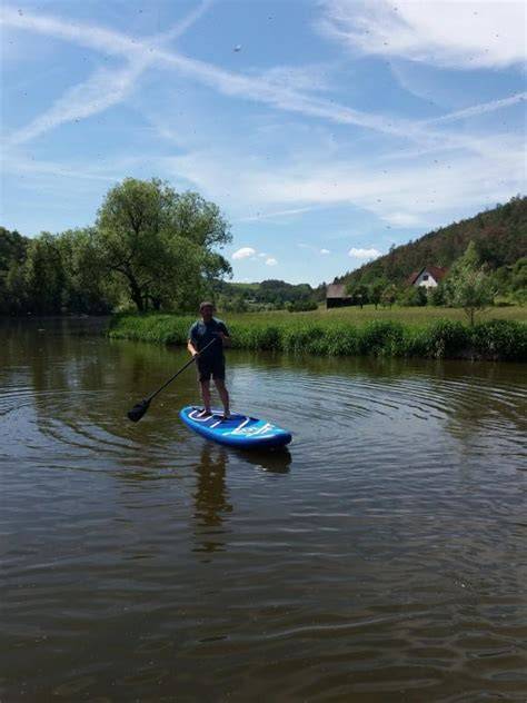 Paddleboard na řece Berounce u Řevnic