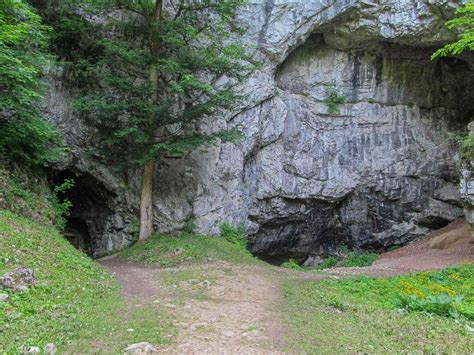 Turistická trasa Adamov Býčí skála jeskyně