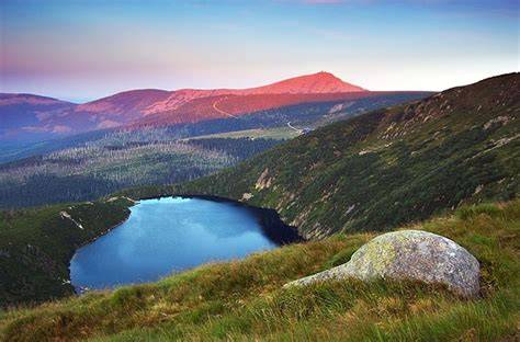 Ledovcové jezero Lala Mare v pohoří Rodna
