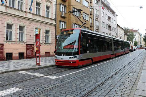 Tramvajová zastávka u hotelu Braník