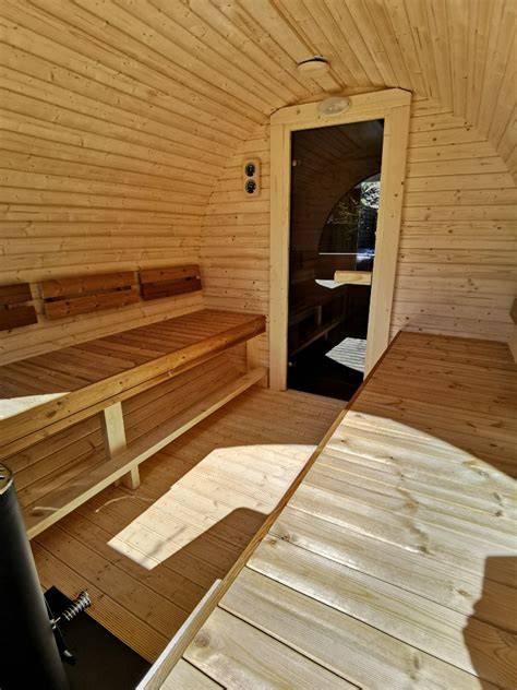 Finská sauna a vířivka v horské chatě