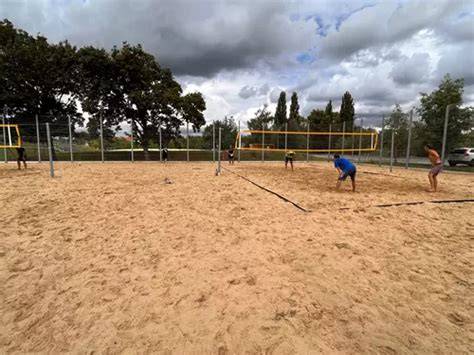 Beachvolejbalové hřiště u koupaliště