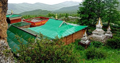meditační retreat buddhistický klášter Himálaj