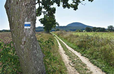 červená turistická trasa Přední Kopanina Tuchoměřice