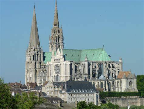 Katedrála Notre-Dame v Chartres vitráže