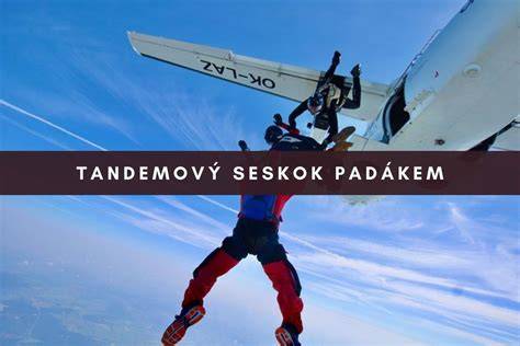 tandemový seskok padákem nad Moravou