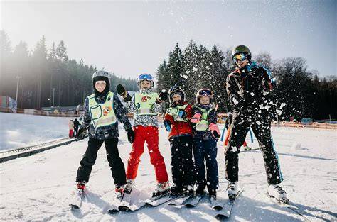 lyžařské vybavení pro dospělé a děti