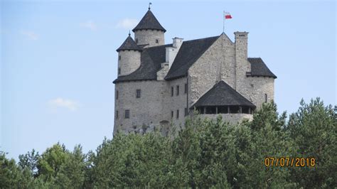 Stezka Orlích hnízd hrady na vápencových skalách