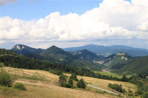 slovenský salaš v horské krajině