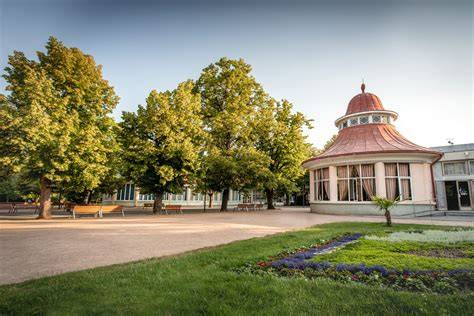 Centrum Luhačovic kolonáda a park
