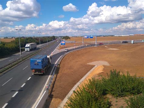 rekonstrukce křižovatky Aviatická u letiště
