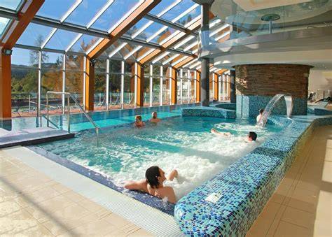 Wellness bazén se slanou vodou hotel