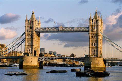 Památky mezi Westminsterem a Tower Bridge